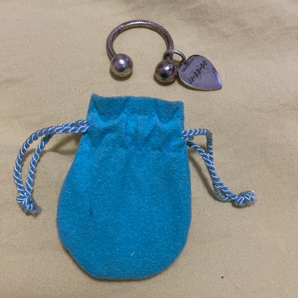 Tiffany & Co. Sterling Silver 'RETURN TO TIFFANY' Heart Tag Horseshoe Keyring - Picture 4 of 5